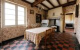 Maison de campagne à rénover – Vue Pyrénées – Fort potentiel – 4 pièces – 3 chambres – 84 m²