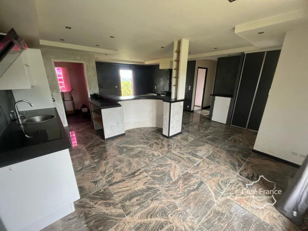 charmante maison de 88m2 sur plus d&rsquo;un hectare de terrain co – 4 pièces – 3 chambres – 88 m²