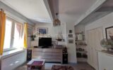 THOARD – Maison de village avec vue imprenable et fort potentiel locatif – 8 pièces – 5 chambres – 150 m²