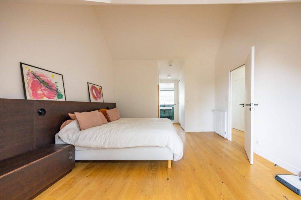 Maison rénovée de 226m2 – 8 pièces – 5 chambres – 226 m²