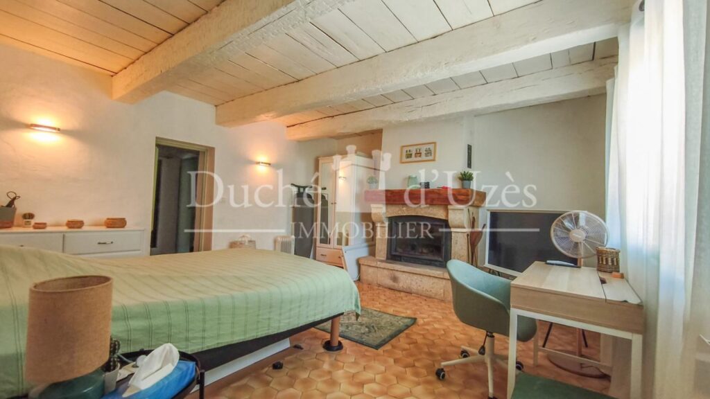 Maison de caractère – 6 pièces – 4 chambres – 180 m²