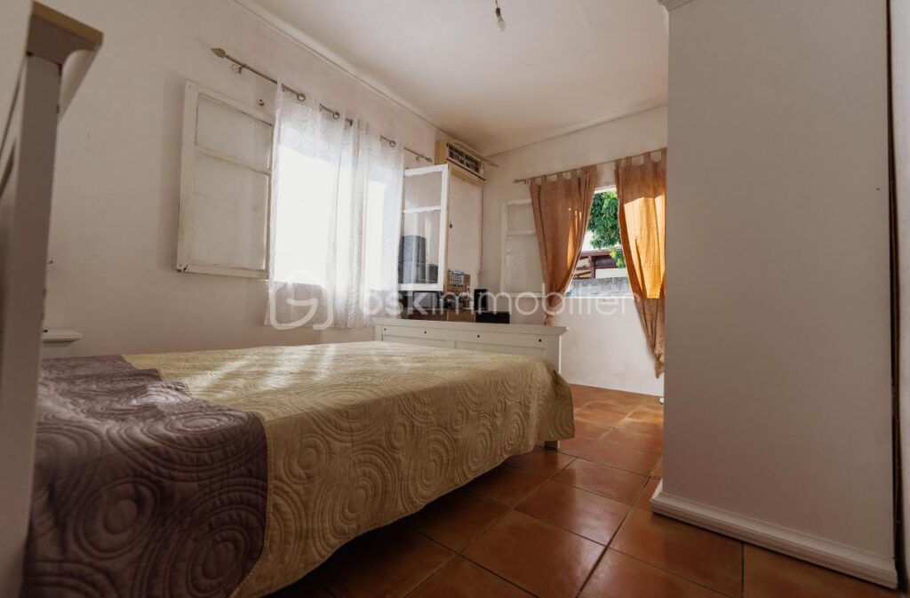 À VENDRE – 2 maisons jumelée avec vue mer pour le prix d&rsquo;une – NR pièces – 5 chambres – 214 m²