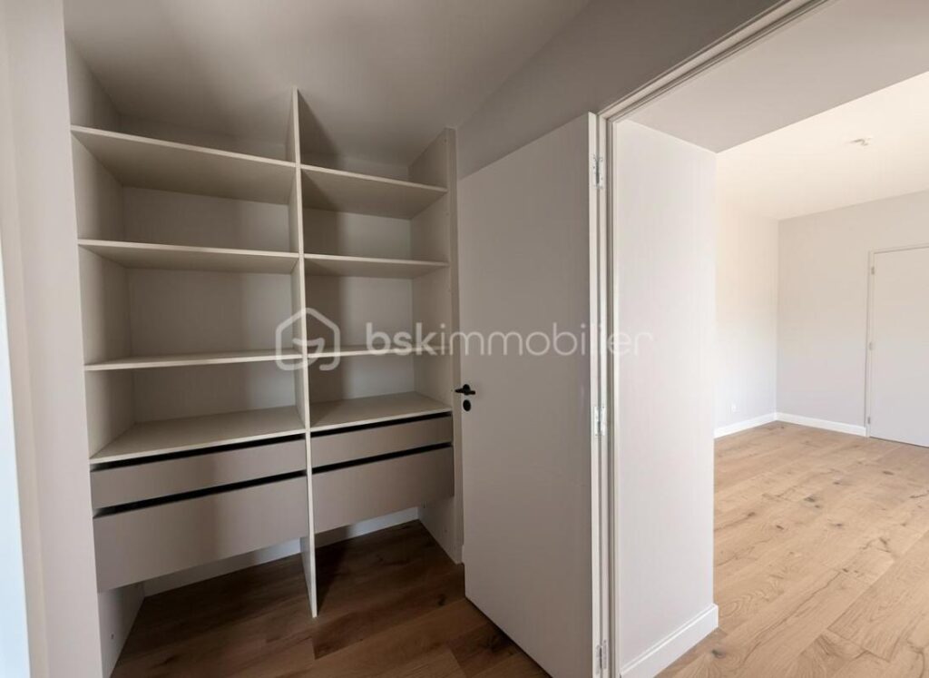 MAISON – 5 pièces – 3 chambres – 121 m²