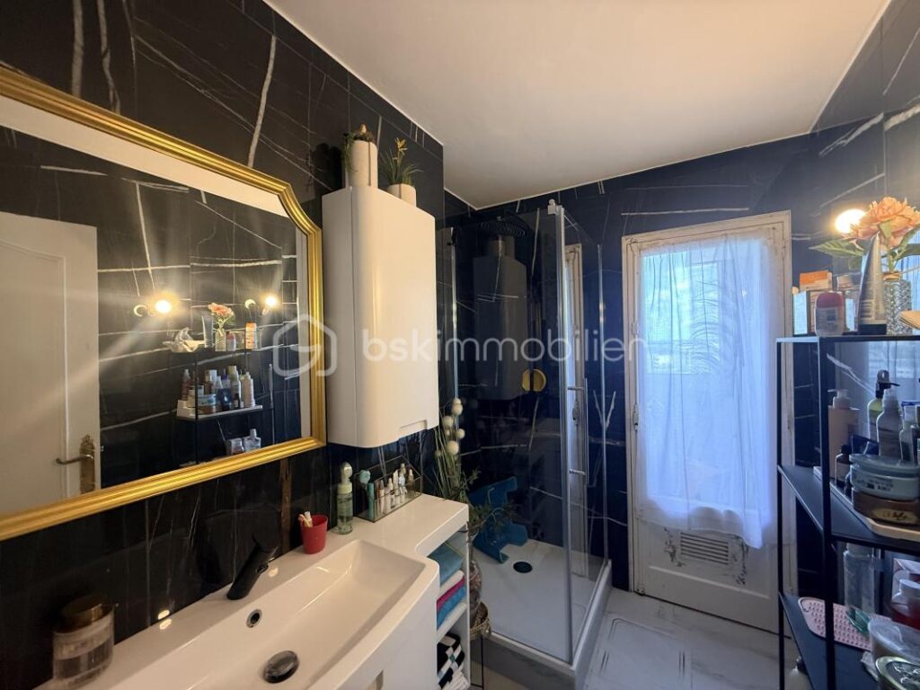 ✨ Vue imprenable – 8ème étage – Fort potentiel à deux pas de Rennes ✨ – 4 pièces – 3 chambres – 65 m²
