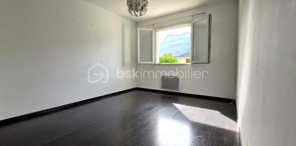 MAISON 4 CHAMBRES SUR TERRAIN DE 510 M² – 5 pièces – 4 chambres – 131 m²