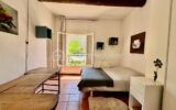 EGUILLES : Maison de ville 5 pièces avec cour – 5 pièces – 4 chambres – 100 m²