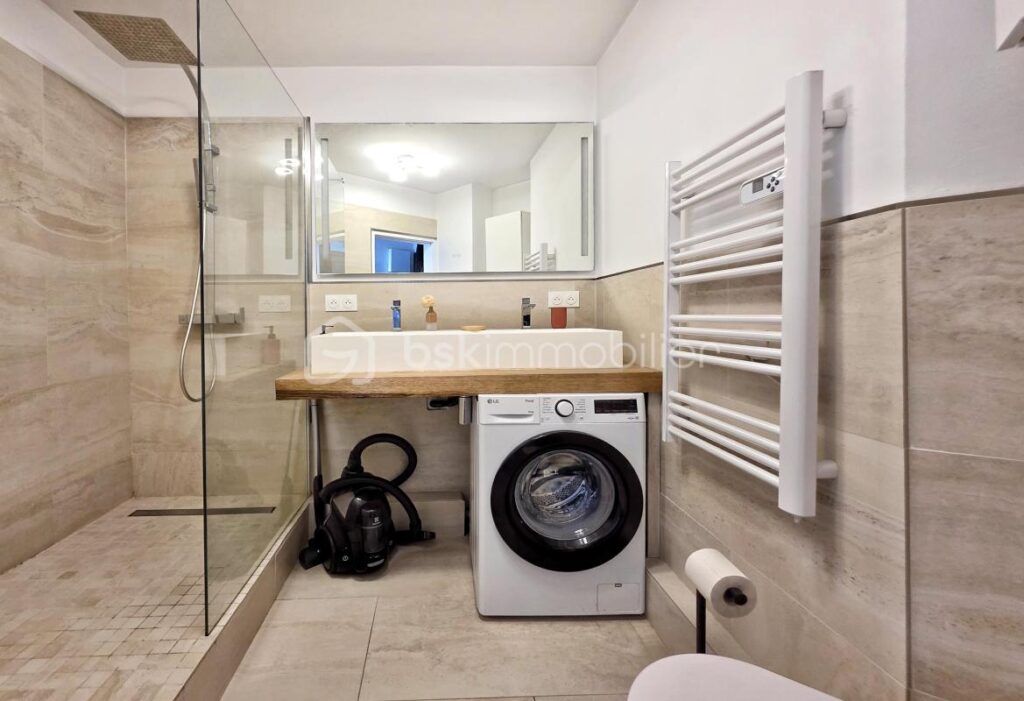 Tamaris :Magnifique Studio meublé avec balcon et vue imprenable – 1 pièce – NR chambres – 31 m²