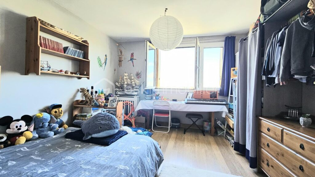 BEAU F4 DE 73M² RESIDENCE CHANTECLAIR 1 – 4 pièces – 3 chambres – 73 m²