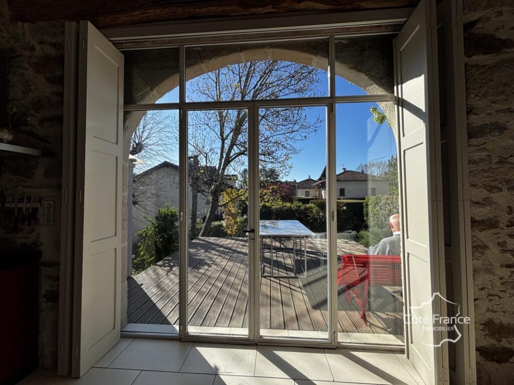 Maison d&rsquo;architecture exceptionnelle de 265 m2 habitable à S – 5 pièces – 4 chambres – 267 m²