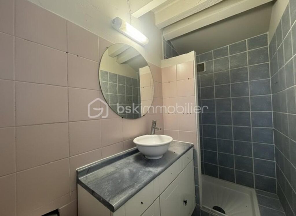 Habitez un duplex plein de charme tout en percevant un loyer mensuel – 4 pièces – 3 chambres – 82 m²