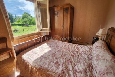 Pavillon de plain-pied – 105 m² habitables – beau potentiel d’aménagement – 4 pièces – 2 chambres – 105 m²