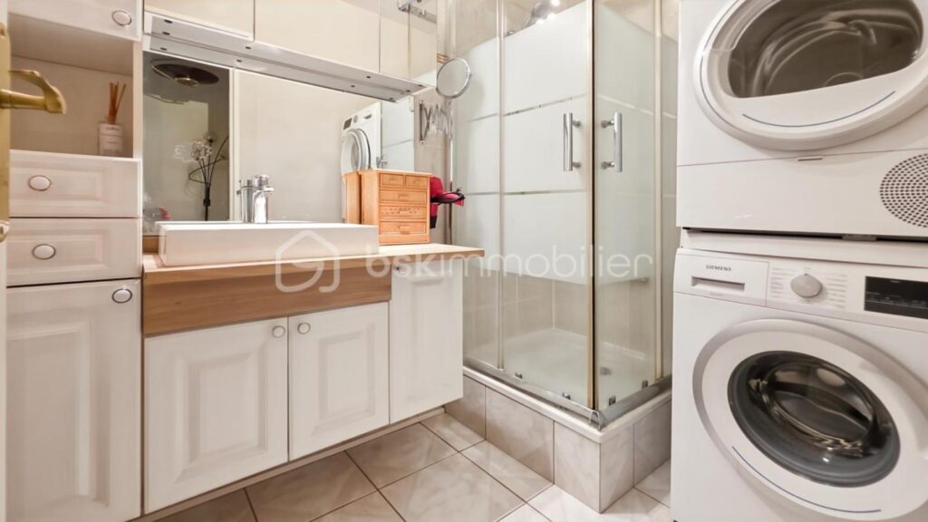 Appartement F3 – 65 m2 – Grand BALCON – cave – 3 pièces – 2 chambres – 65 m²