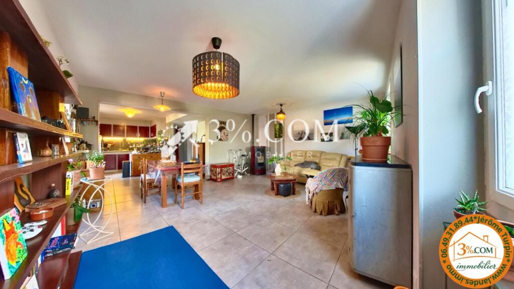 Maison de caractère 7 chambres avec vue dégagée, piscine et – 9 pièces – 7 chambres – 214 m²
