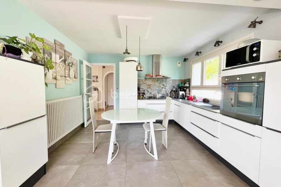 Maison à vendre à Challes les eaux
