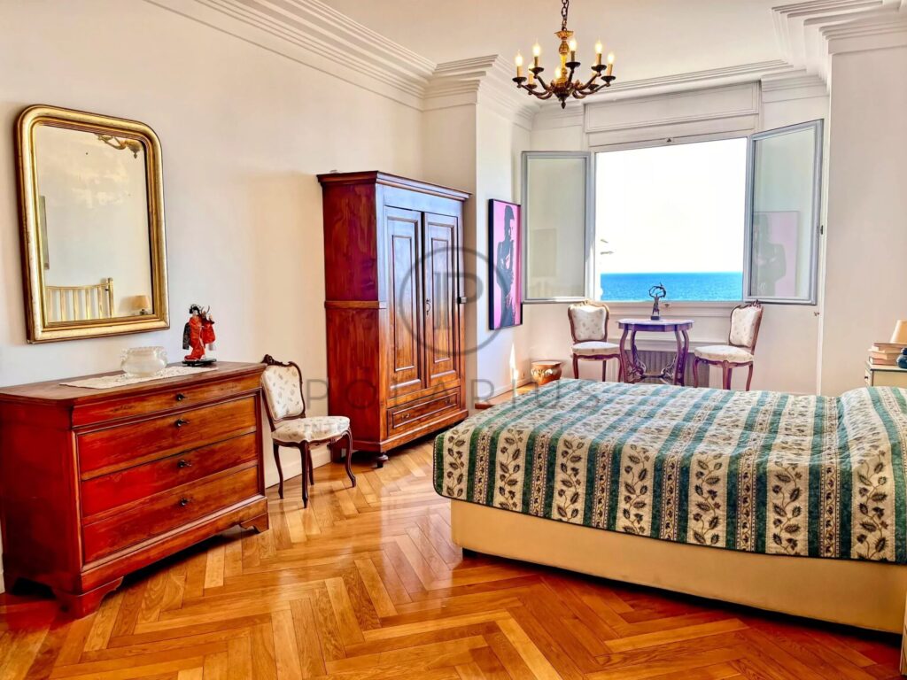 Superbe appartement de 145 m² avec vue mer à Nice – 4 pièces – 2 chambres – 145 m²