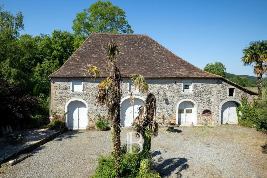 Maison à vendre à Sauveterre-de-béarn
