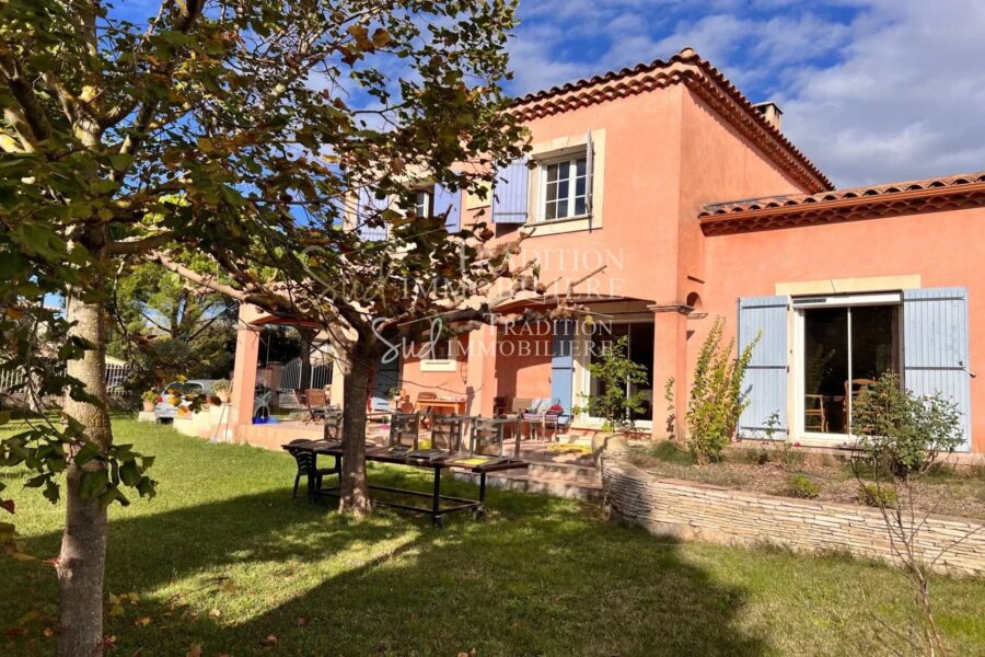 Maison à vendre à Paradou