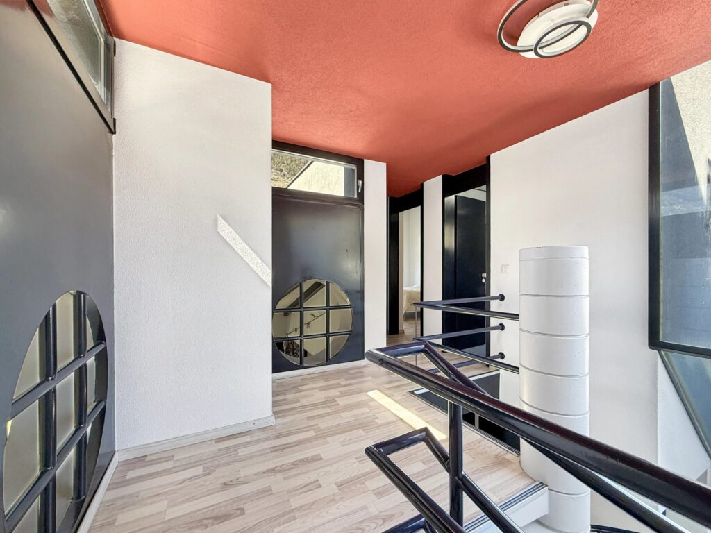 Villa contemporaine à Martigny ! – 6 pièces – 4 chambres – 220 m²