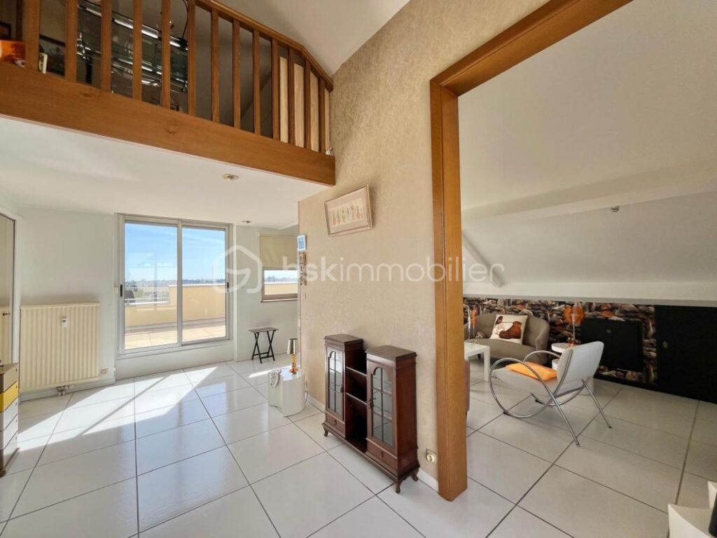 DIJON Montchapet : Dernier étage/terrasse appartement duplex 64m² – 1 chambre avec piscine et garage – 2 pièces – 1 chambre – 63 m²