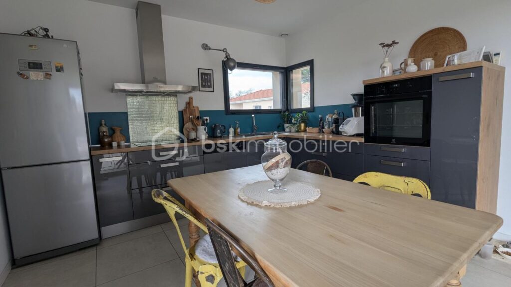 VILLA D&rsquo;ARCHITECTE – 6 pièces – 4 chambres – 163 m²