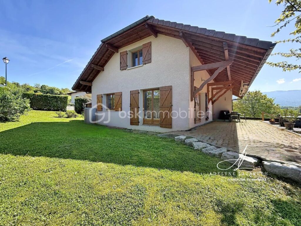 Maison individuelle avec vue panoramique – Fort potentiel jusqu’à 170 m² habitables – 4 pièces – 3 chambres – 102 m²