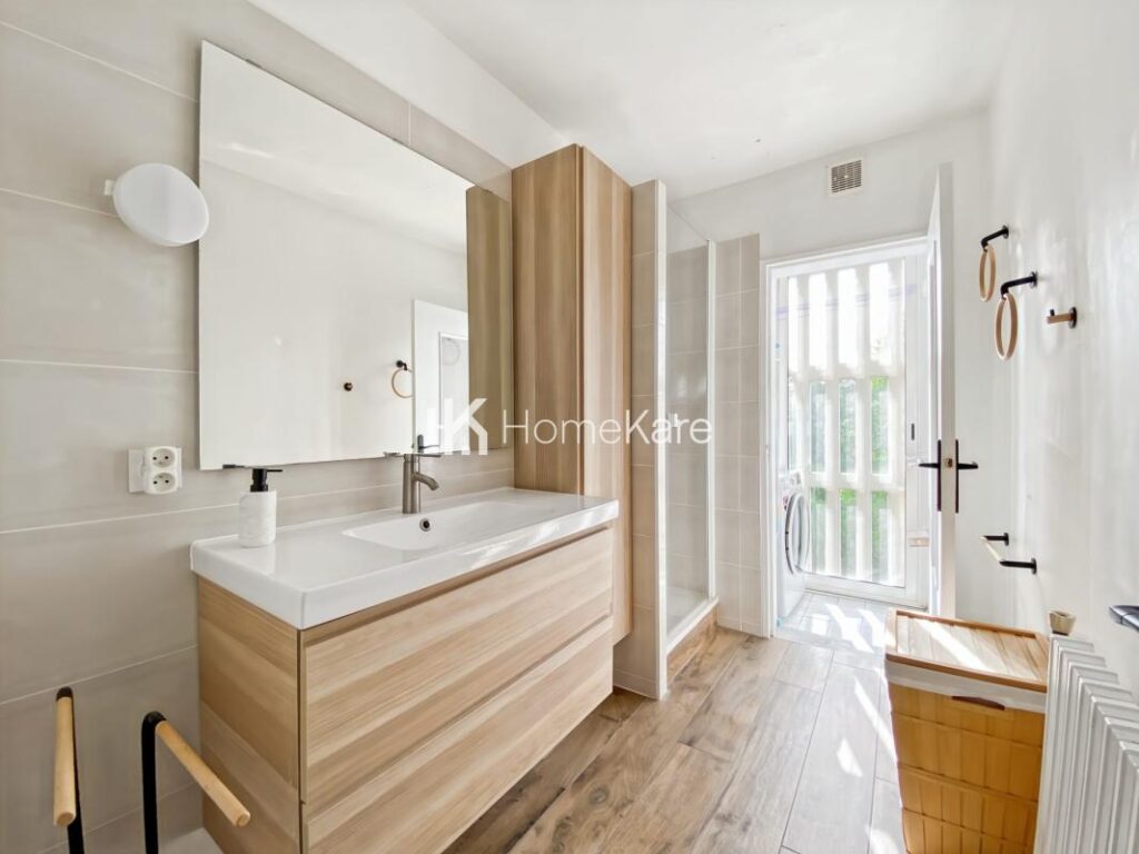 LUMINEUX DANS UN ECRIN DE VERDURE – 4 pièces – 2 chambres – 66 m²