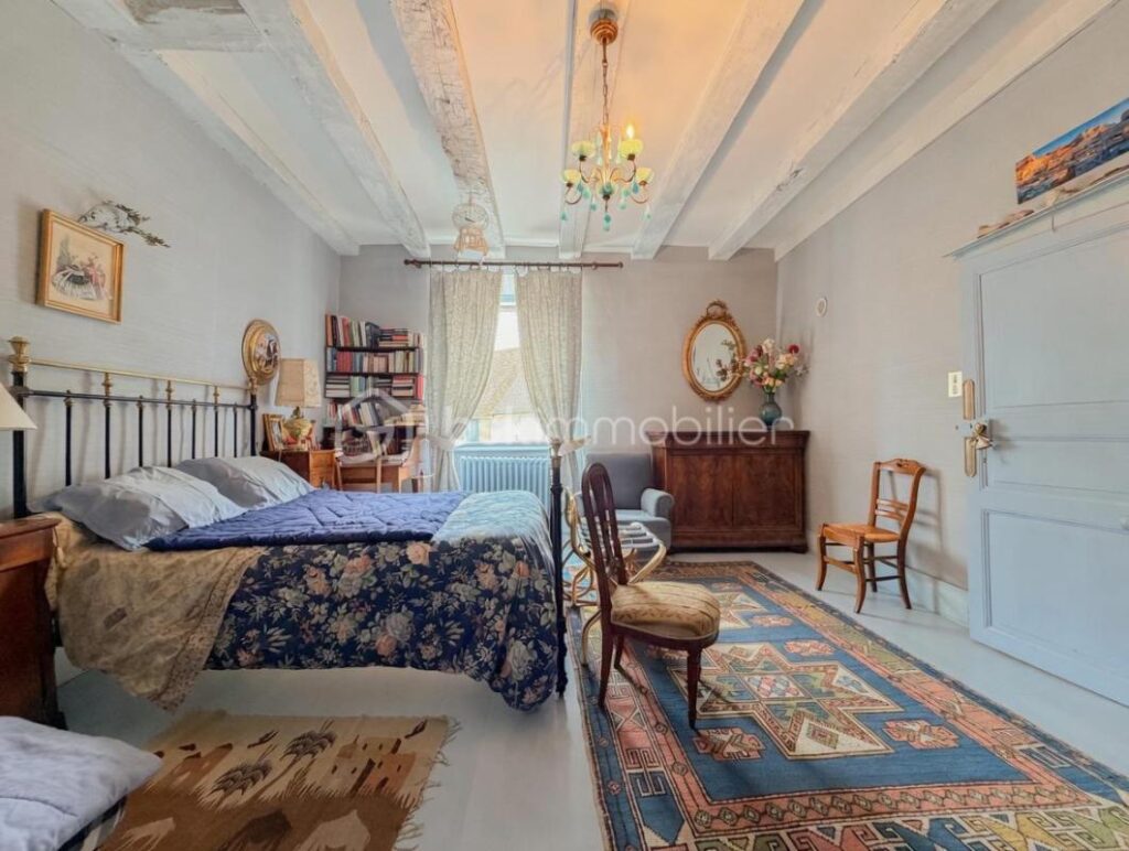 La Boule d’Or – Demeure historique XIVe siècle – 372 m² – Parc 5 500 m² – Saint-Germain-les-Belles – 12 pièces – 7 chambres – 375 m²