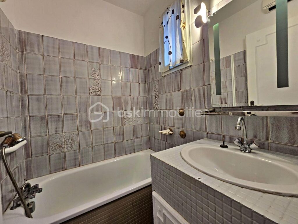 Exclusivité – Baisse de prix, à saisir ! Studio 28 m² vue mer, sans vis-à-vis, au calme absolu – 1 pièce – 1 chambre – 28 m²
