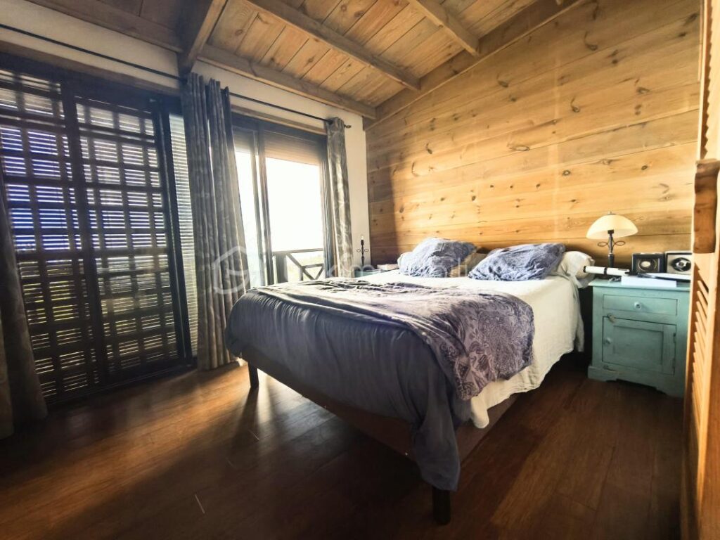 Villa 180 m² habitables – 5 pièces – 3 chambres – 180 m²