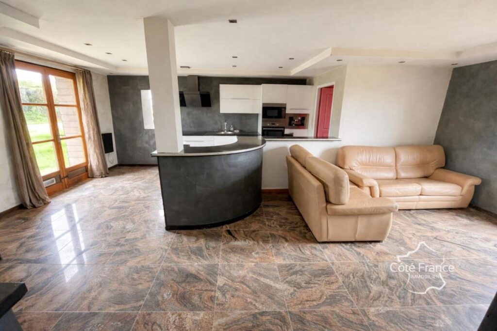 charmante maison de 88m2 sur plus d&rsquo;un hectare de terrain co – 4 pièces – 3 chambres – 88 m²