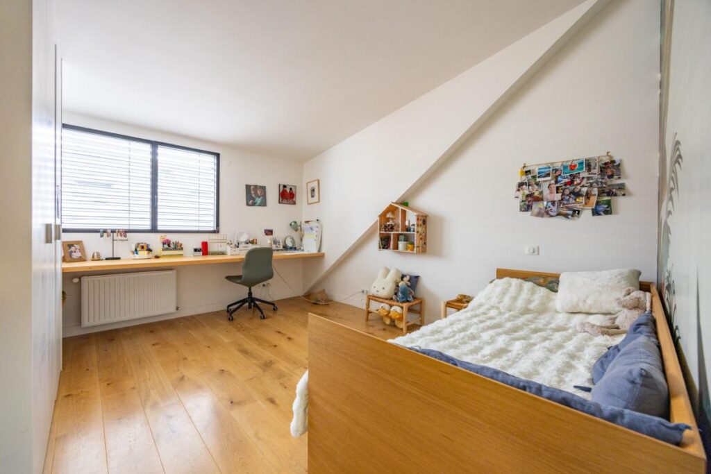 Maison rénovée de 226m2 – 8 pièces – 5 chambres – 226 m²