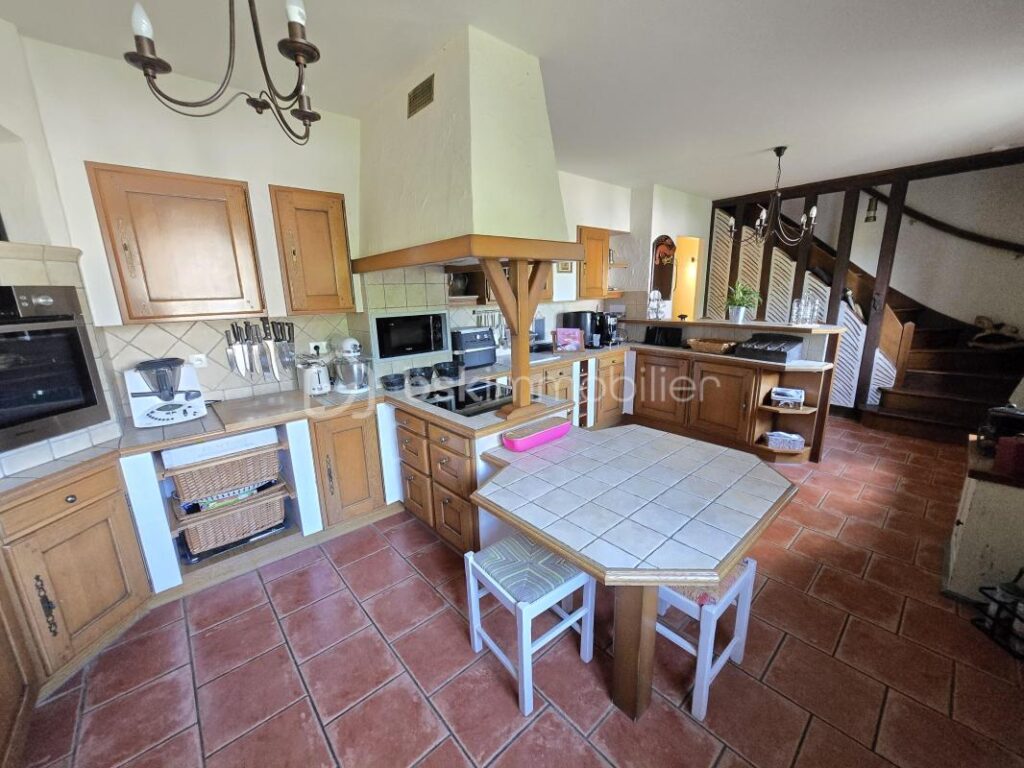 Magnifique Pavillon sur sous-sol de 177m² à Marzy – 5 pièces – 4 chambres – 177 m²