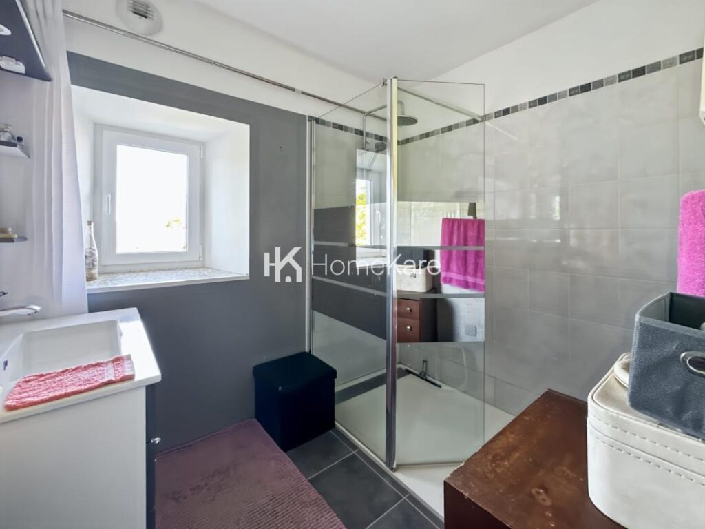JOLIE MAISON DE VILLAGE AU CALME – 5 pièces – 4 chambres – 90 m²