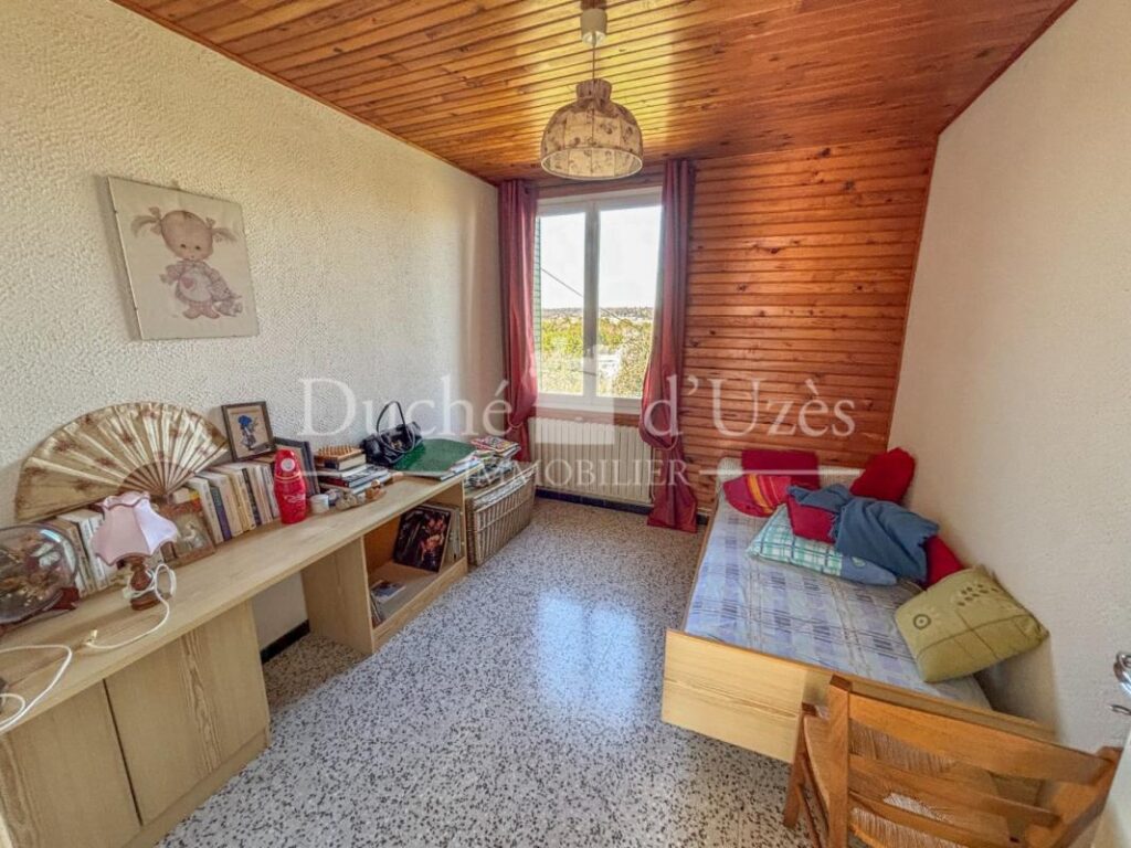 Villa – 8 pièces – 5 chambres – 145 m²