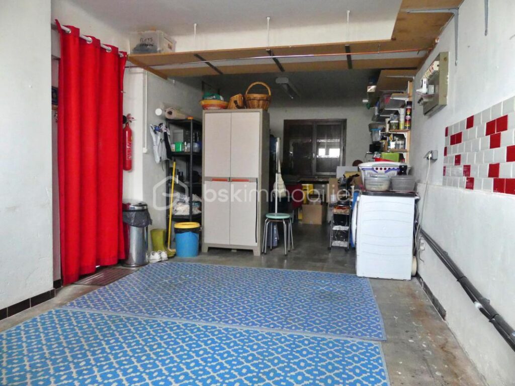 Maison familiale 4 faces avec possibilité revenus locatifs et le charme des années 70 – 5 pièces – 4 chambres – 162 m²