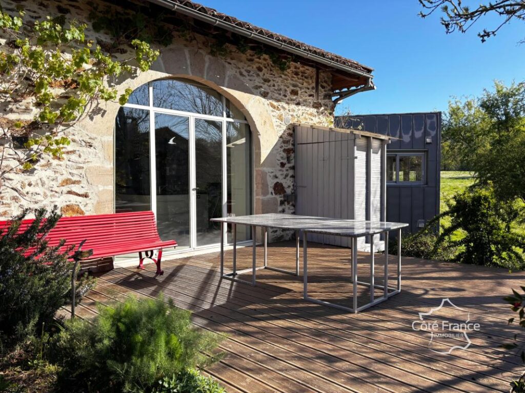 Maison d&rsquo;architecture exceptionnelle de 265 m2 habitable à S – 5 pièces – 4 chambres – 267 m²