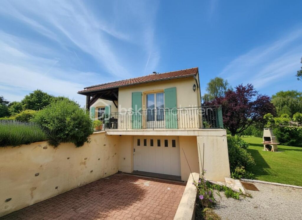 Maison familiale entretenue avec soin – 125 m² habitables – environnement calme et verdoyant – 6 pièces – 3 chambres – 125 m²