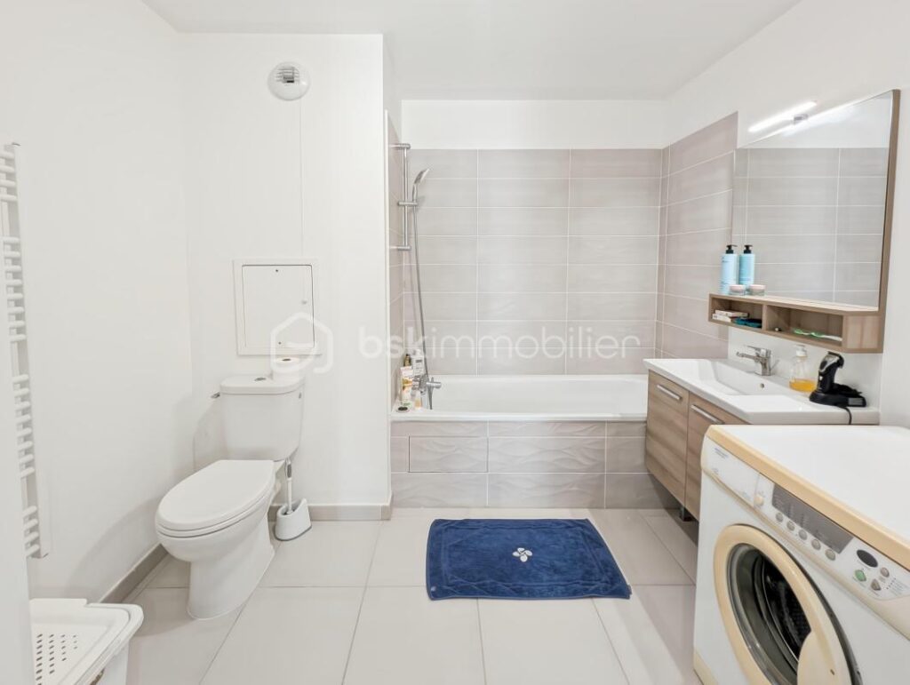 Superbe appartement 3 pièces 81m2 avec balcon dans résidence récente de standing ( possibilité de transformer en 4 pièces ) – 3 pièces – 2 chambres – 81 m²