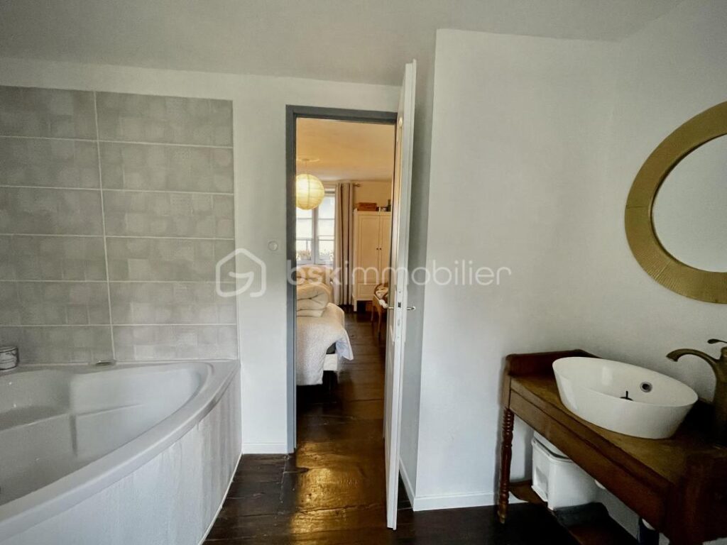 JOSSELIN – Maison de caractère avec jardin en surplomb et vue château – 7 pièces – 3 chambres – 132 m²