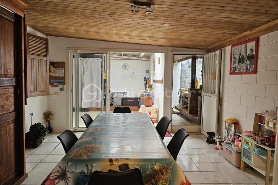 Maison à vendre à Sainte suzanne