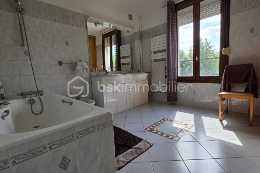 Maison à vendre à Varennes jarcy