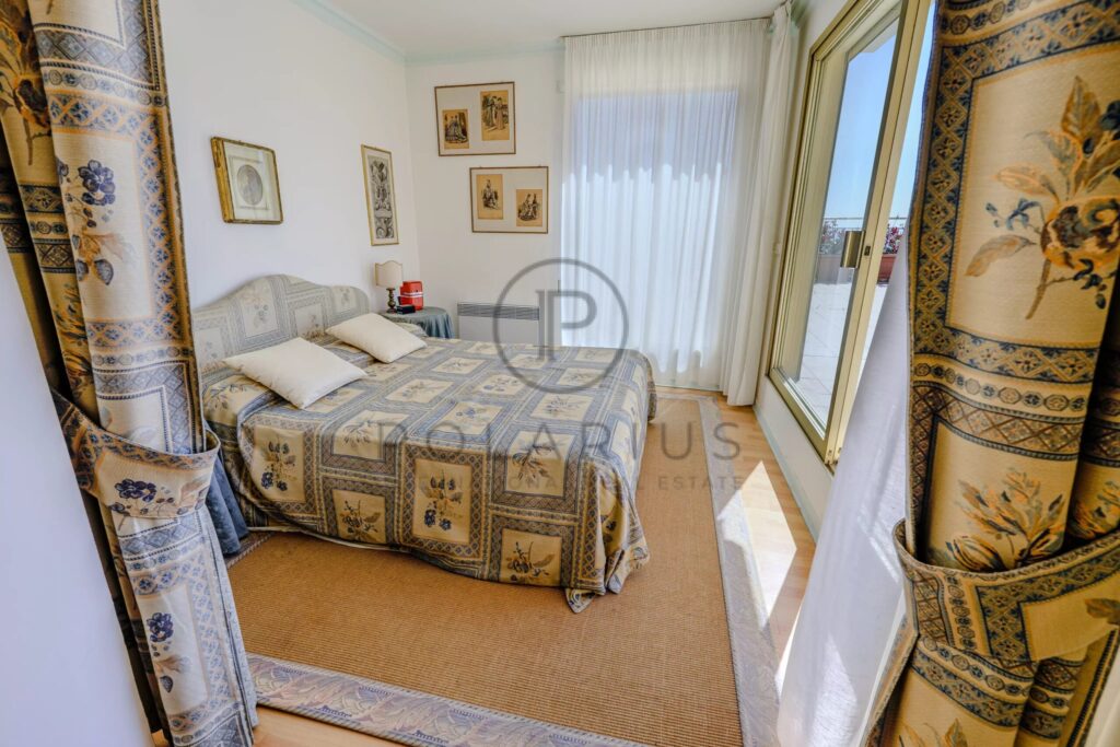 Penthouse hors marché | Cap d’Ail | Vues exceptionnelles sur la mer – 4 pièces – 2 chambres – 95 m²