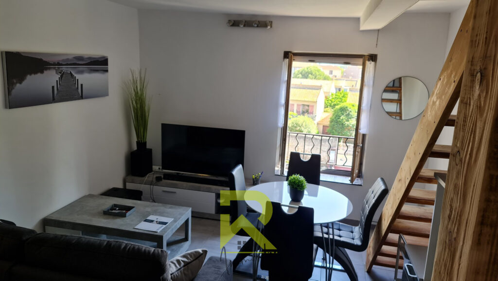 A 2 pas des berges de l?Hérault beaux t 3 + T1 rénovés, 64 m – 4 pièces – 3 chambres – 67 m²