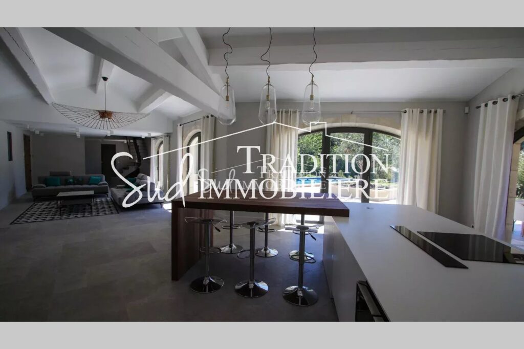vente maison 7 Pièce(s) – 7 pièces – NR chambres – 222.00 m²