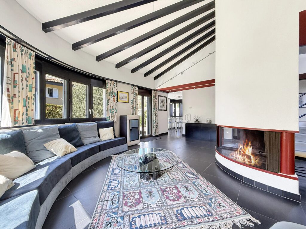 Villa contemporaine à Martigny ! – 6 pièces – 4 chambres – 220 m²