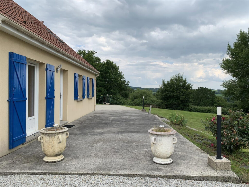 Dans la région des haras, à seulement 11kms du Haras du Pin, – 7 pièces – 5 chambres – 110 m²