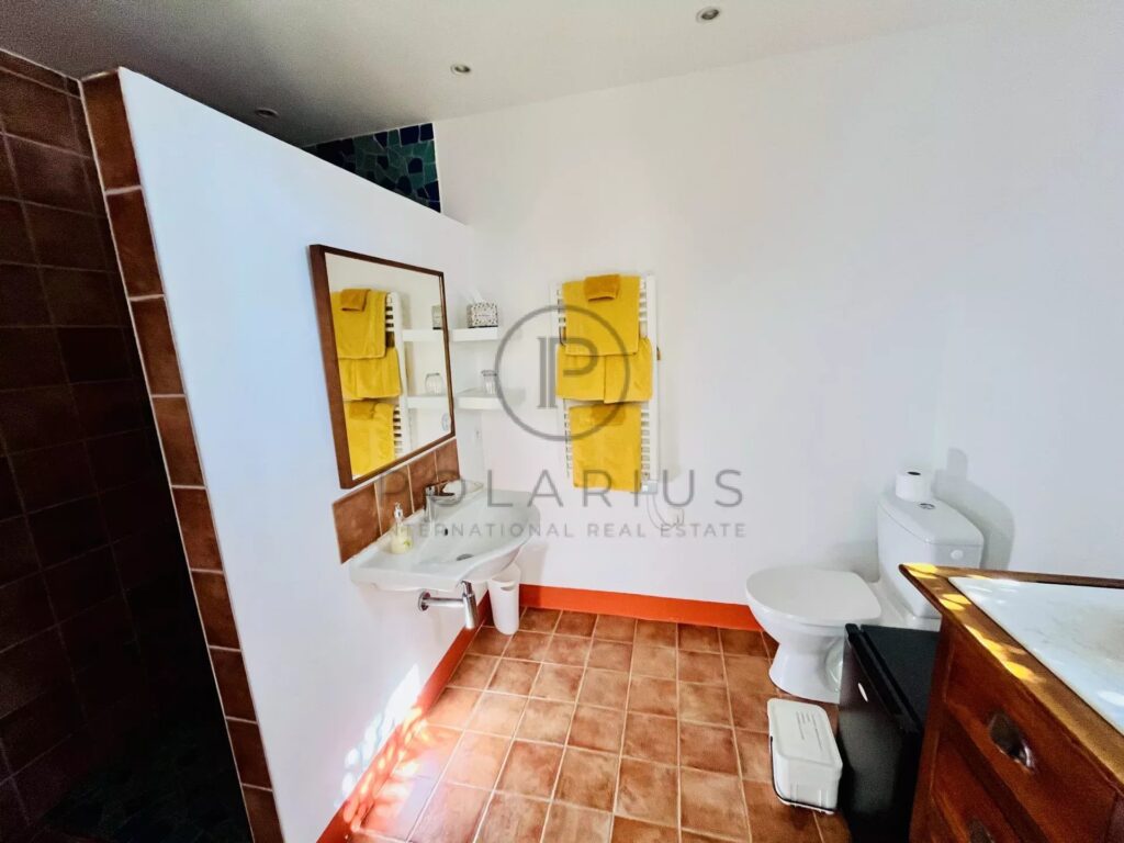 Charmante villa avec vue mer sur l&rsquo;Île du Levant – 4 pièces – 3 chambres – 120.5 m²