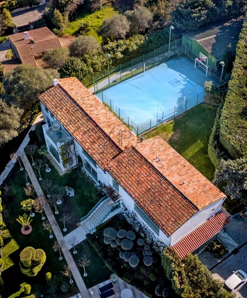 Domaine d’exception à vendre au Cap d’Antibes – Château du Cap – 15 pièces – 11 chambres – 1000 m²