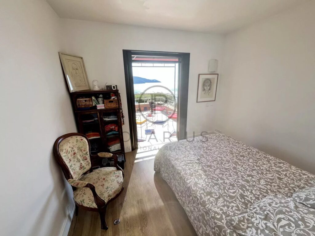 Charmante villa avec vue mer sur l&rsquo;Île du Levant – 4 pièces – 3 chambres – 120.5 m²