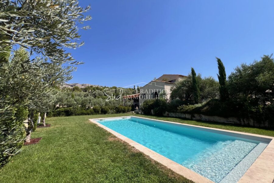 Maison à vendre à Paradou
